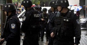 uygur-direniscileriyle-cin-polisi-catisti
